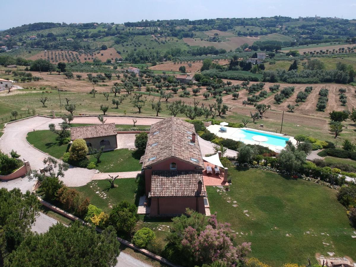 تْشيفيتانوفا ماركي Nontiscordardime B&B Villa Agriturismo المظهر الخارجي الصورة