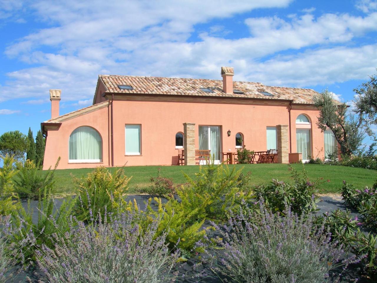 تْشيفيتانوفا ماركي Nontiscordardime B&B Villa Agriturismo المظهر الخارجي الصورة